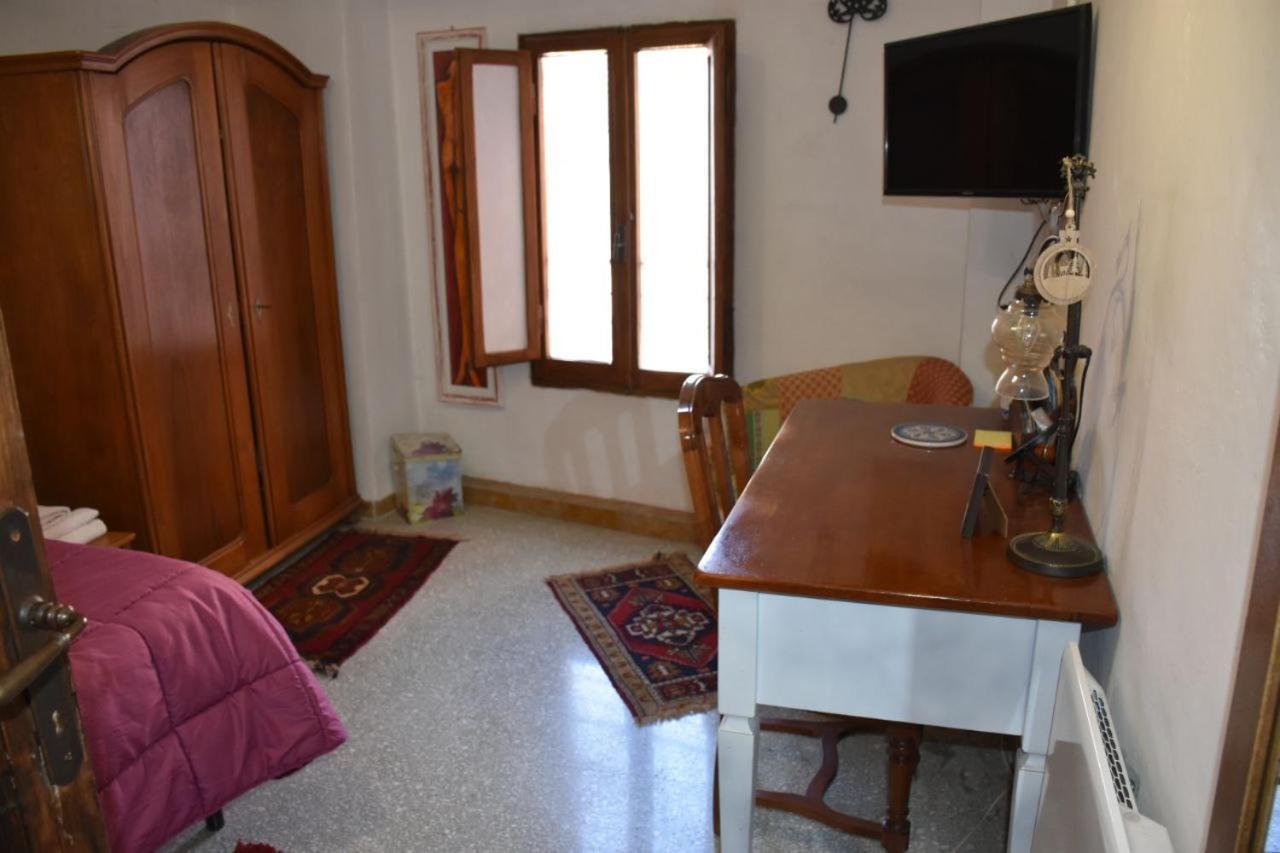 A Casa Di Bruno Bed & Breakfast เปรูจา ภายนอก รูปภาพ